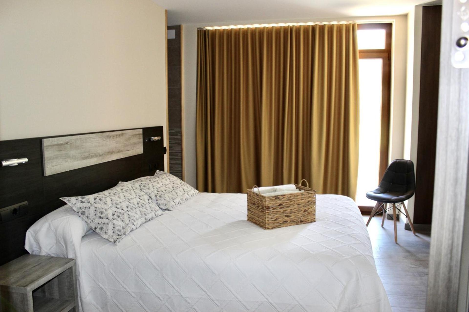 Ca L´Ángels Hotel Prat de Comte Buitenkant foto