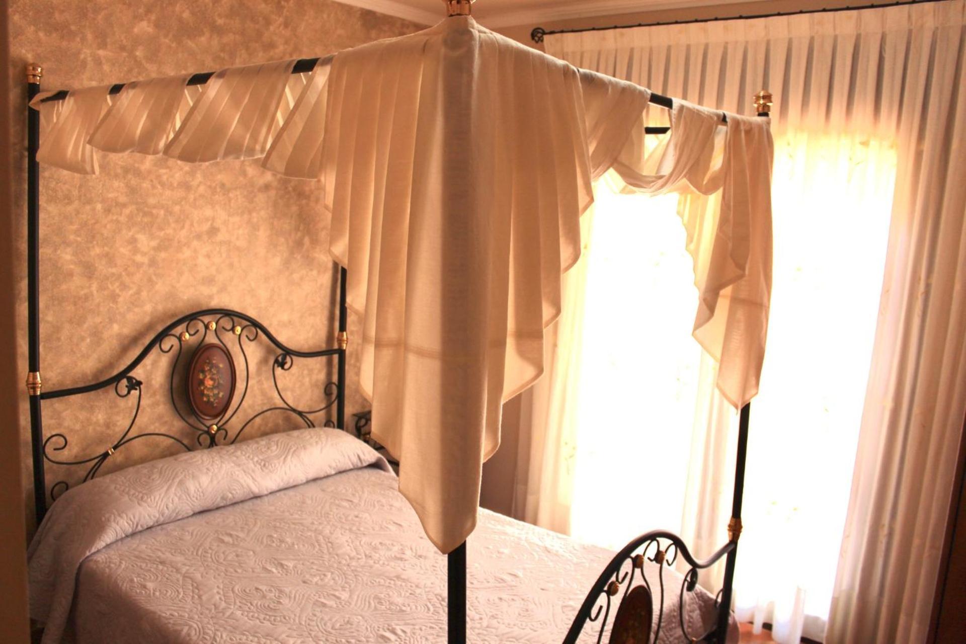 Ca L´Ángels Hotel Prat de Comte Buitenkant foto