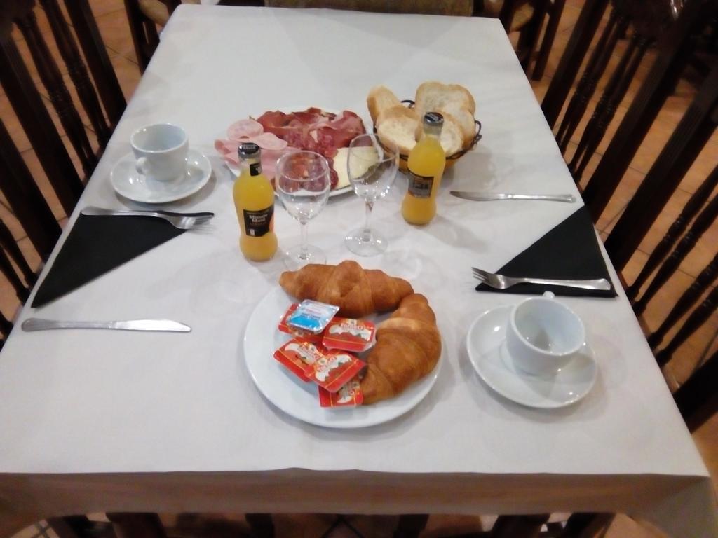 Ca L´Ángels Hotel Prat de Comte Buitenkant foto