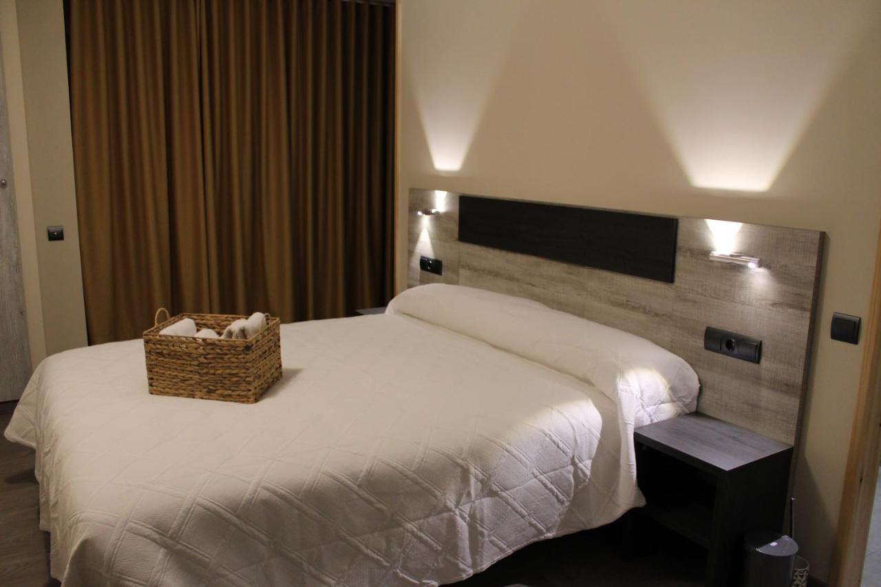 Ca L´Ángels Hotel Prat de Comte Buitenkant foto